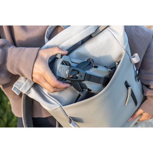 Ensemble Fly More Combo Plus avec quadricoptère Mini 5 Pro de DJI et radiocommande - Gris