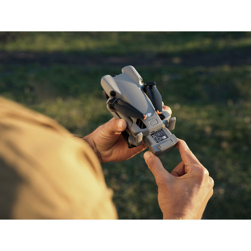 Ensemble Fly More Combo avec quadricoptère Mini 5 Pro et radiocommande RC2 de DJI - Gris