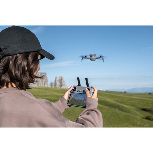 Ensemble Fly More Combo avec quadricoptère Mini 5 Pro et radiocommande RC2 de DJI - Gris