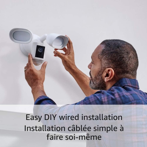 Boîte ouverte - Caméra avec fil Pro Floodlight de Ring avec vue à vol d'oiseau et détection de mouvement 3D - Blanc