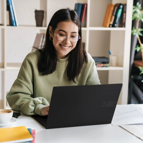 Vivobook 16 16 po WUXGA Intel i5-11300H 8 Go Carte graphique UHD 512 Go Windows 11 Famille Noir Remis à neuf Bon état