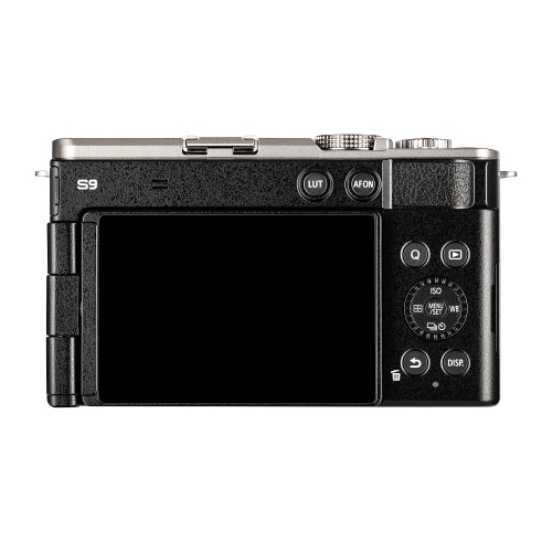 Appareil photo sans miroir Lumix S9 de Panasonic avec objectif 18-40&nbsp;mm f/4,5-6,3