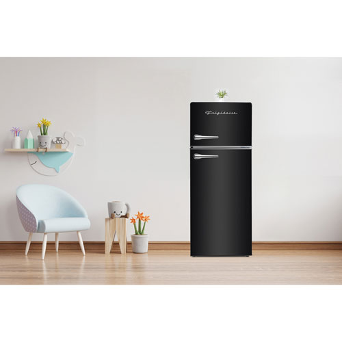 Frigidaire Retro 22" 7.2 Cu. Ft. Top Freezer Refrigerator (EFR789-BLACK) - Black