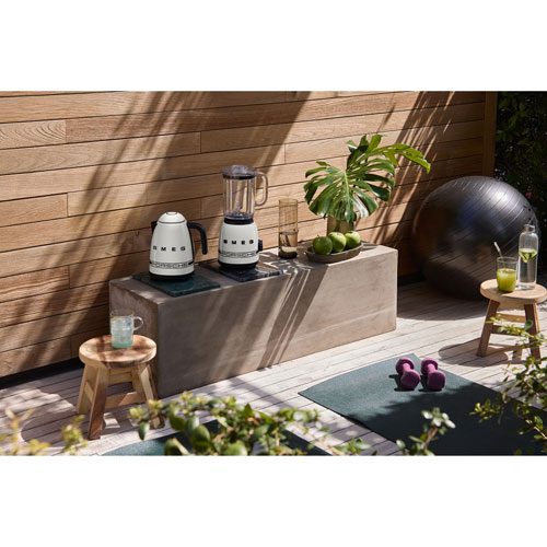 Smeg x Porsche 50's Style 1.5L 600-Watt Countertop Blender - Carrara White - Exclusive Retail Partner