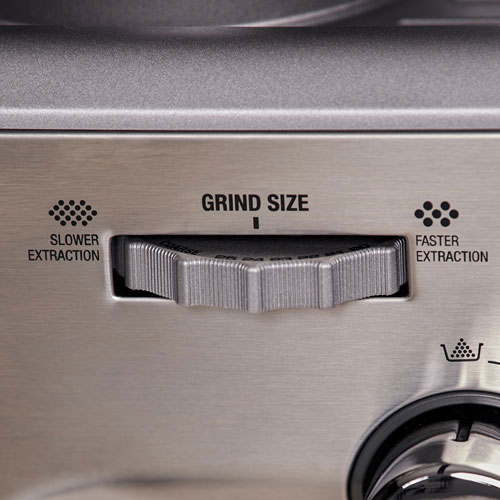 Remis à neuf - Machine à espresso Barista Express Impress de Breville avec mousseur et moulin - Acier inoxydable brossé - Remis à neuf par Breville