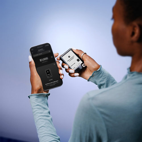 Portefeuille physique de cryptomonnaie Bluetooth 2,8 po Nano de Ledger avec application Ledger Live - Noir