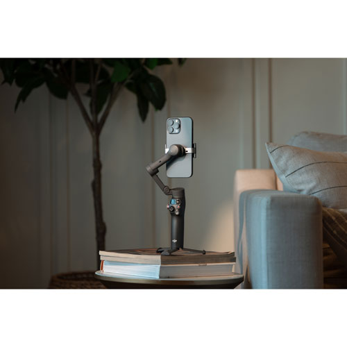 Stabilisateur à cardan Osmo Mobile 8 de DJI pour téléphone intelligent