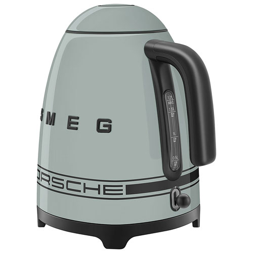 Bouilloire électrique Années 50 de Smeg x Porsche - 1,7 l - Gris vert - Partenaire de détail exclusif