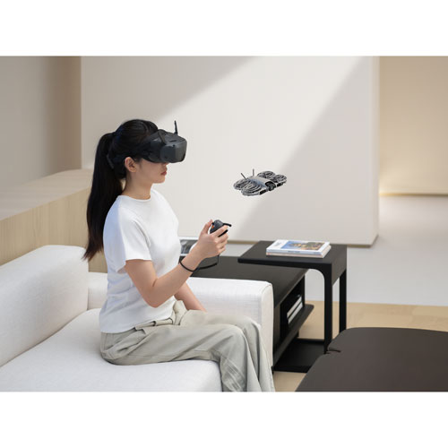 Ensemble Motion Fly More avec quadricoptère Neo 2, caméra, manette et casque N3 de DJI