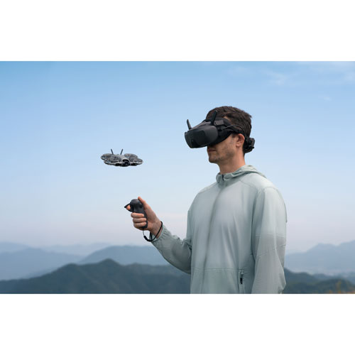 Ensemble Motion Fly More avec quadricoptère Neo 2, caméra, manette et casque N3 de DJI