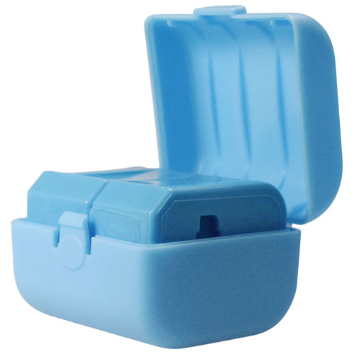LOGiiX World Traveler Jet Setter Travel Adapter Kit - Light Blue