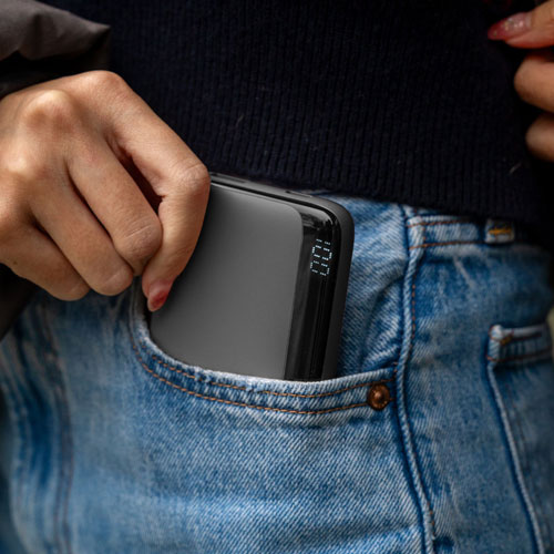 Chargeur portable USB-C double/USB-A de 10 000 mAh Vibrance Piston Power de LOGiiX - Noir