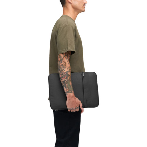 Housse Crosstown d'Incase pour portable de 14 po - Noir