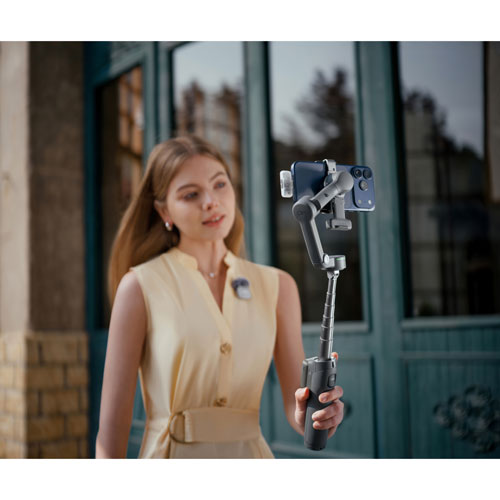 Ensemble de suivi avancé avec stabilisateur à cardan Osmo Mobile 8P de DJI pour téléphone intelligent