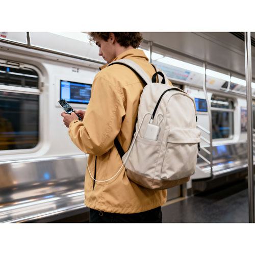 Chargeur portatif USB-C/USB-A UltraCharge de Belkin de 10 000 mAh et 45 W avec câble USB-C intégré – Sable
